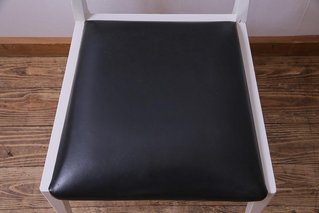 ペイント家具　細身のフレームがおしゃれなダイニングチェア(ワークチェア、椅子)