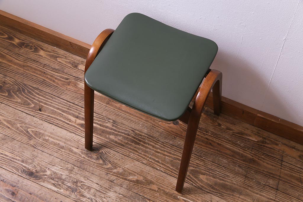 ヴィンテージ家具　ビンテージ　秋田木工　ブナ材　シンプルなデザインがお洒落なスタッキングスツール(スツール、椅子)