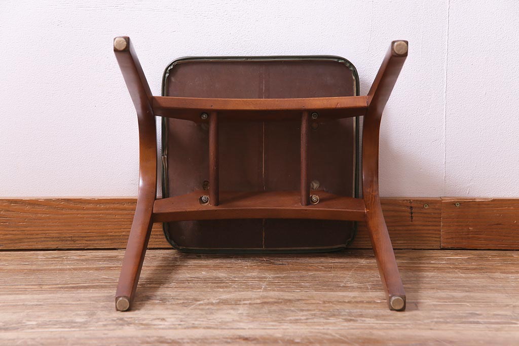 ヴィンテージ家具　ビンテージ　秋田木工　ブナ材　シンプルなデザインがお洒落なスタッキングスツール(スツール、椅子)