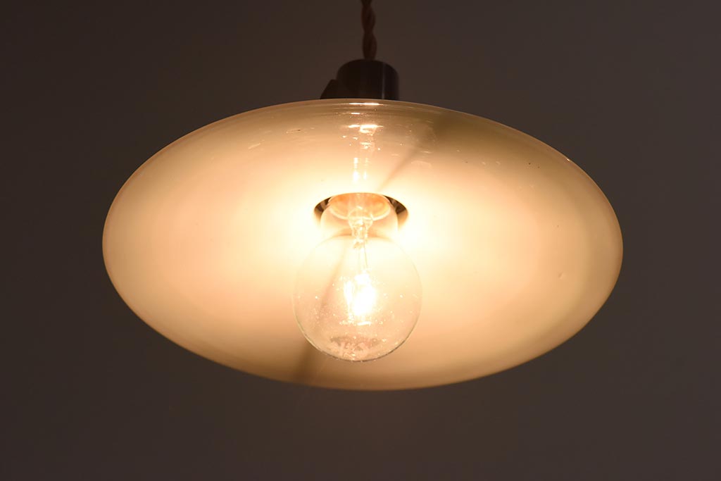 昭和レトロ　戦前　昔懐かしいデザインの平笠照明2個セット(吊り下げ照明、ペンダントライト)(2)