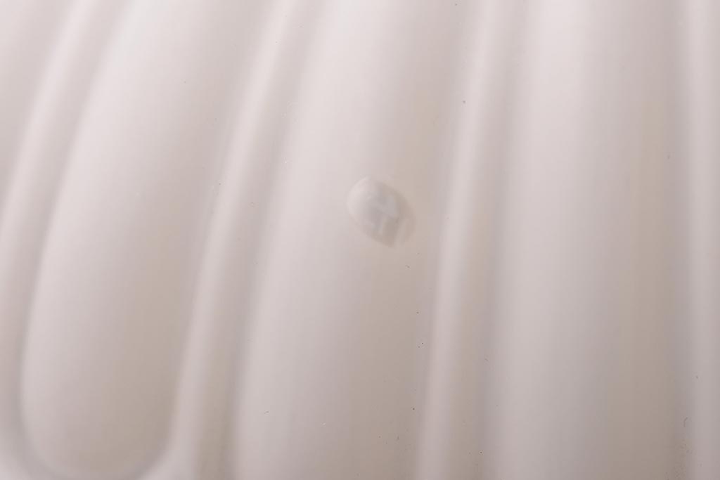 和製アンティーク　陽刻ガラス　品のあるデザインがお洒落なペンダントライト(シェード、吊り下げ照明)