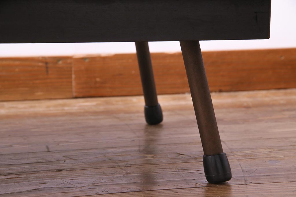 アンティーク家具　和製アンティーク　鉄脚　味のある趣の栓材製ちゃぶ台(花台、飾り台)