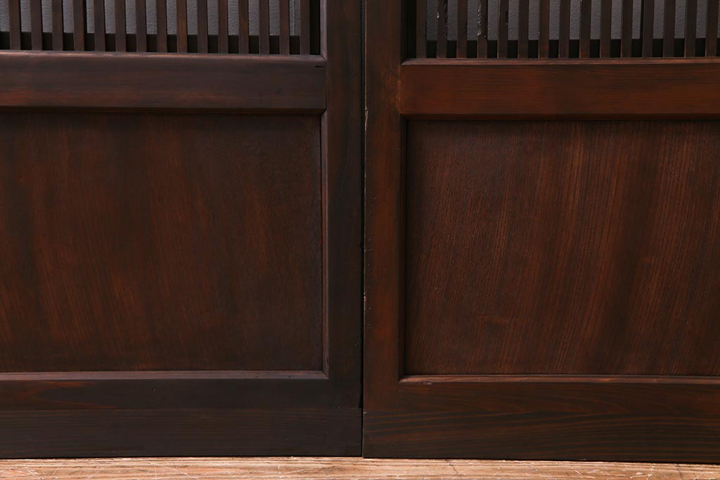 和製アンティーク　腰板ケヤキ材　障子枠付き　和モダンな空間づくりにおすすめな格子戸2枚セット(建具、引き戸)