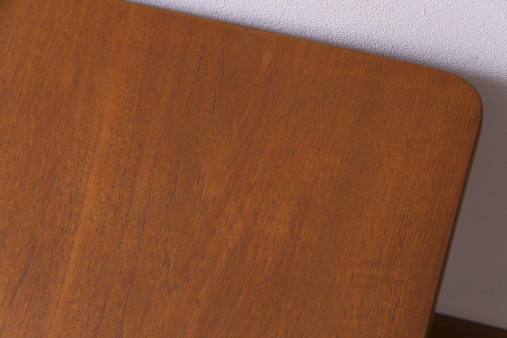 ヴィンテージ家具　北欧ビンテージ　A.H.Mackintosh(マッキントッシュ)　スタイリッシュなエクステンションテーブル(ダイニングテーブル)