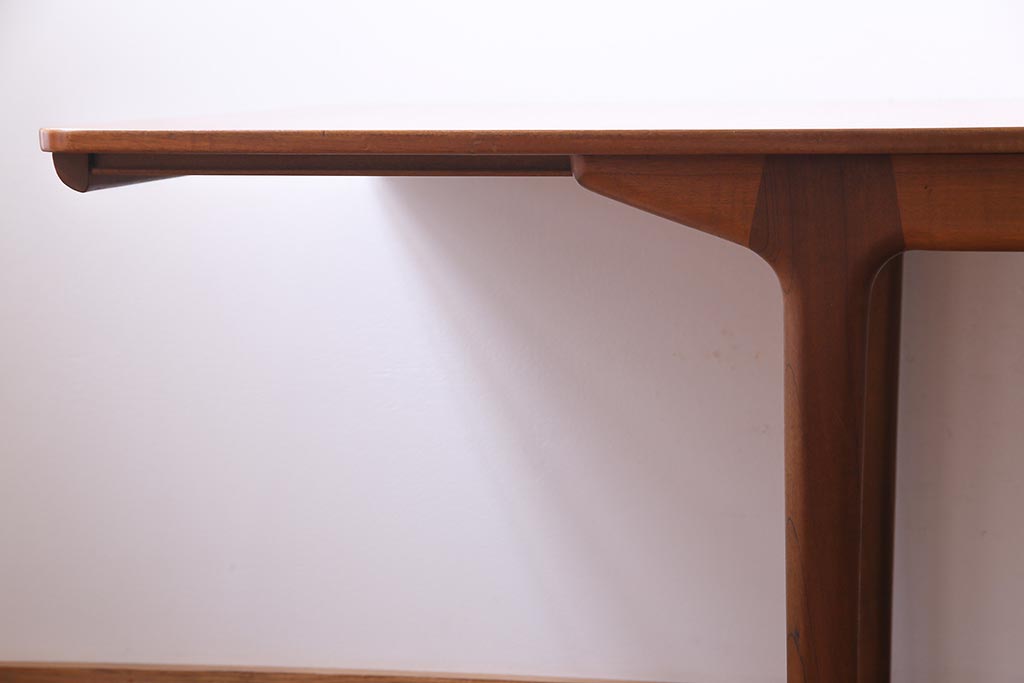 ヴィンテージ家具　北欧ビンテージ　A.H.Mackintosh(マッキントッシュ)　スタイリッシュなエクステンションテーブル(ダイニングテーブル)