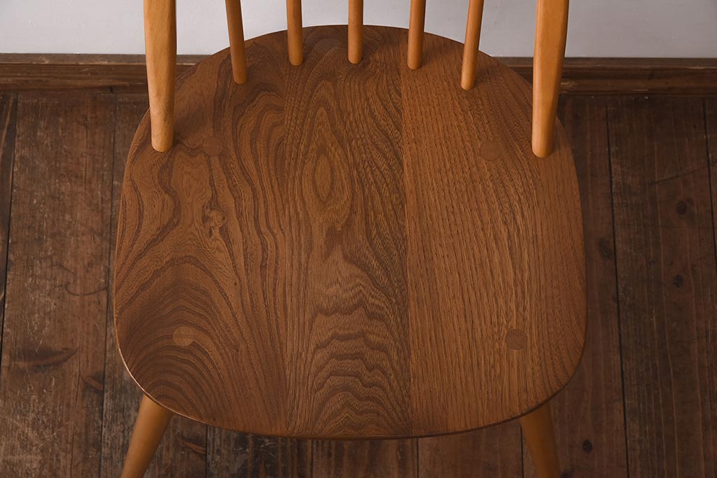 ヴィンテージ家具　イギリスビンテージ　ERCOL(アーコール)　優しい色味のクエーカーチェア(椅子)(1)