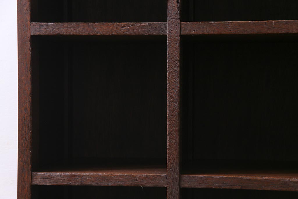 レトロ家具　昭和レトロ　5×3マス　脚付リメイク　正方形のマス目がすっきりとした印象の収納棚(マス目棚、飾り棚、オープンラック)