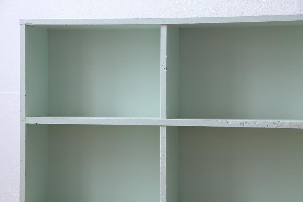 アンティーク家具　リメイク　爽やかなカラーが可愛らしい薄型オープンラック(収納棚、本棚)