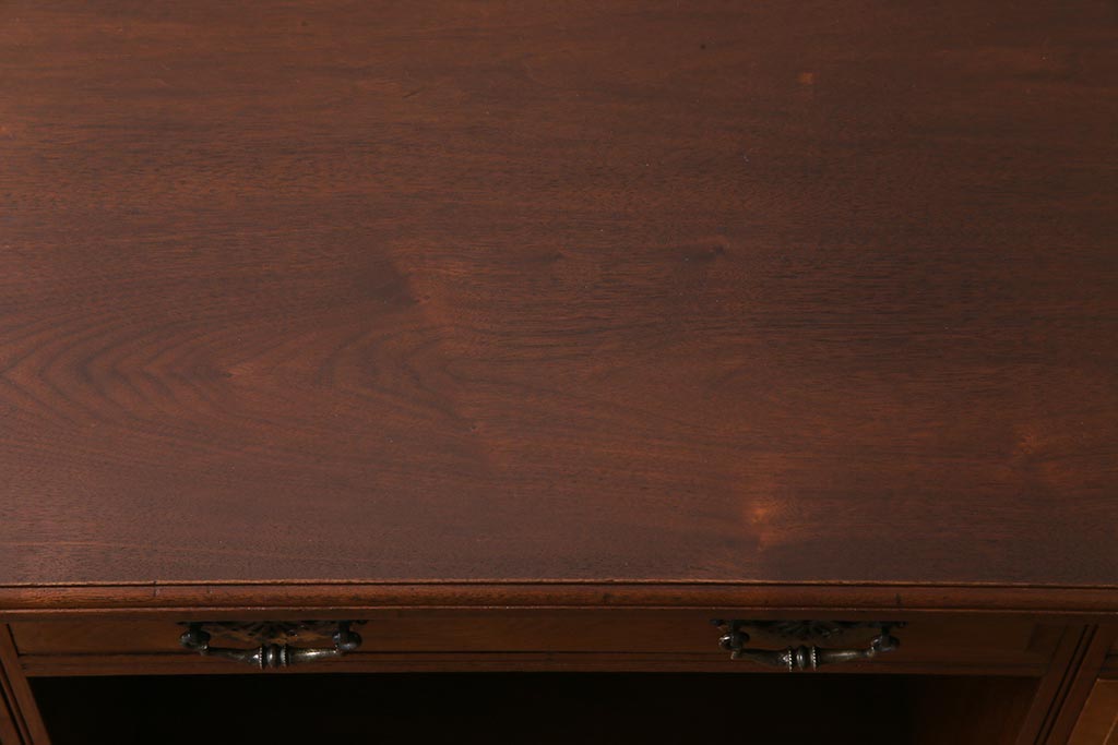 アンティーク家具　フランスアンティーク　ウォールナット材　クラシカルな取っ手がおしゃれなキャスター付きデスク(両袖机)