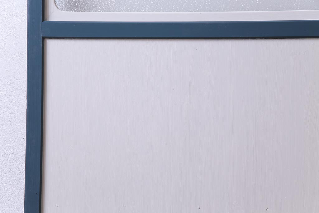 ペイント建具　ダイヤガラス入り　爽やかな色合いのドア(扉)