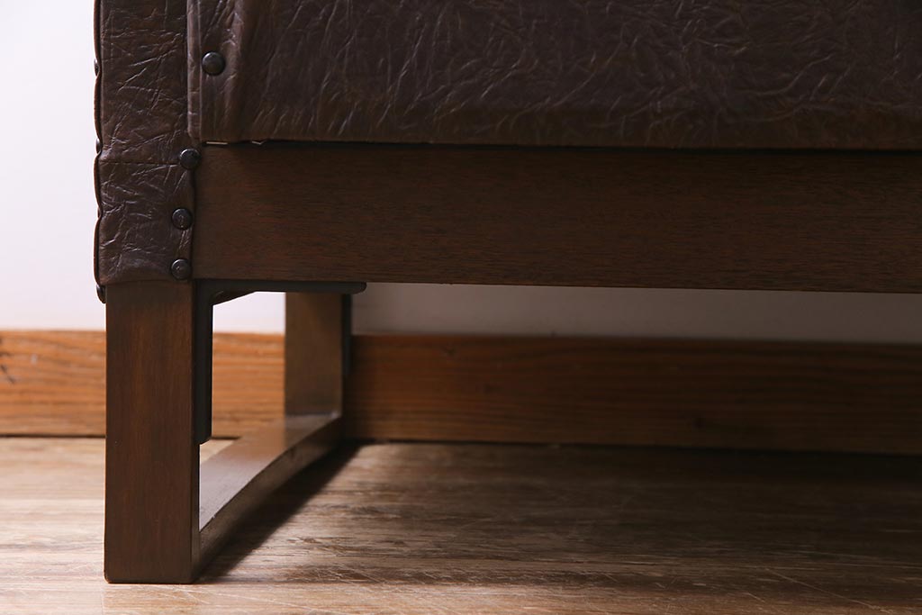 ヴィンテージ家具　ビンテージ　合皮　渋さが漂うメンズライクにおすすめなソファ(二人掛け)