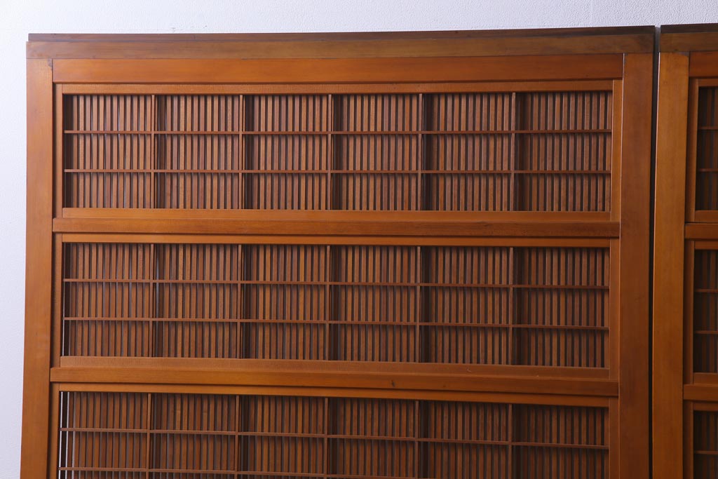 昭和中期　極上品　腰板ケヤキ材　趣と品のある佇まいが魅力の万本格子戸2枚セット(引き戸、建具)(1)