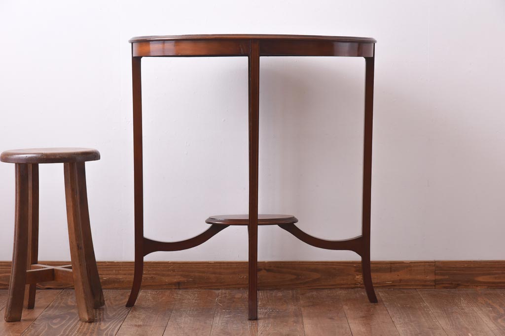 アンティーク家具　イギリスアンティーク　マホガニー材　象嵌　上品な雰囲気が魅力のサイドテーブル(飾り台)