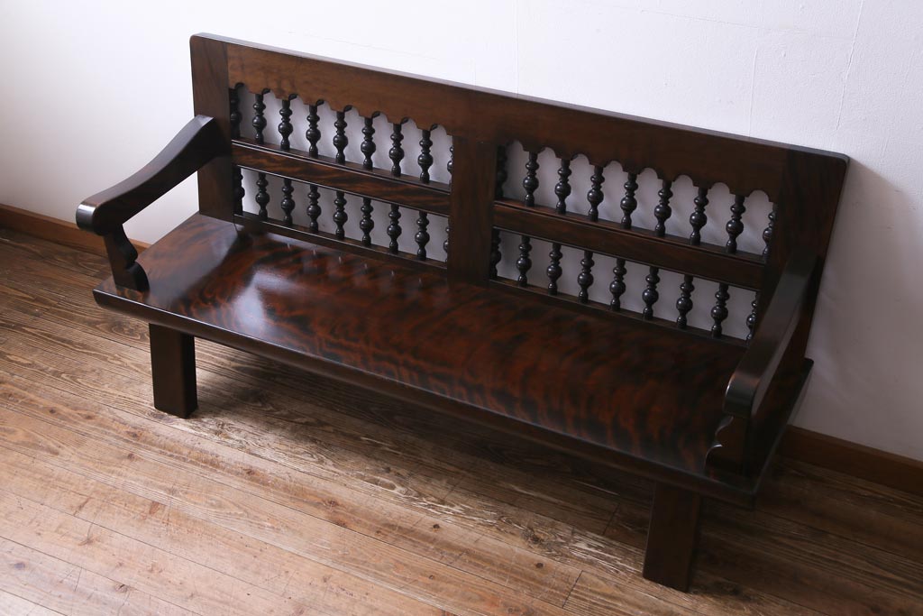 ビンテージ　松本民芸家具　厚みのある一枚板を座面に使ったスピンドルバックベンチ(長椅子)(定価約85万円)