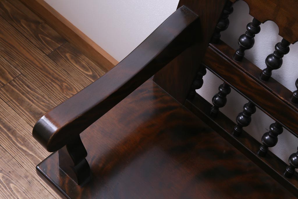 ビンテージ　松本民芸家具　厚みのある一枚板を座面に使ったスピンドルバックベンチ(長椅子)(定価約85万円)