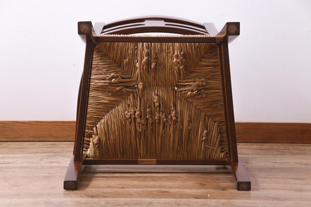 中古美品　松本民芸家具　ラッシ座面が目を引くSP十字アームチェア(ラッシチェア、椅子)(1)
