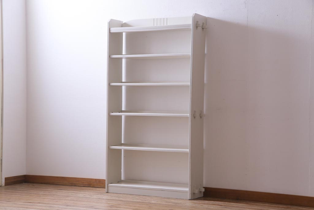 様々なアンティーク本棚で理想のお部屋に。テイスト別インテリア実例