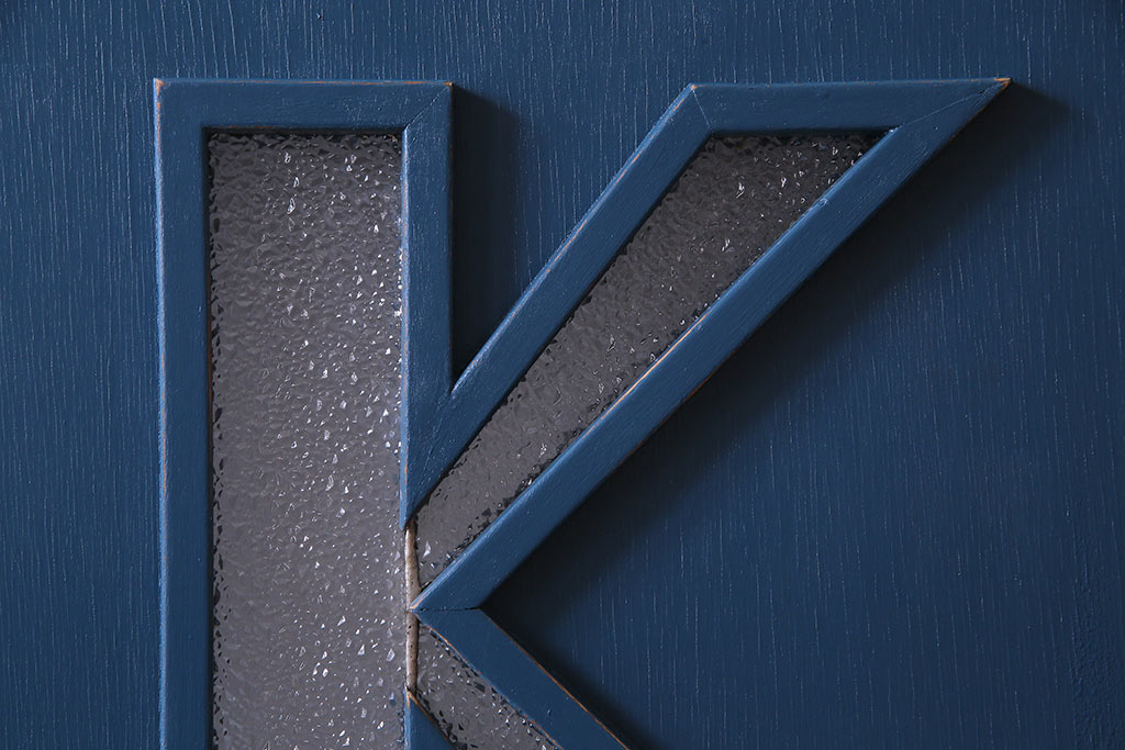 ペイント建具　ダイヤガラス　個性的なデザインが目を引く木製ドア(建具、扉)