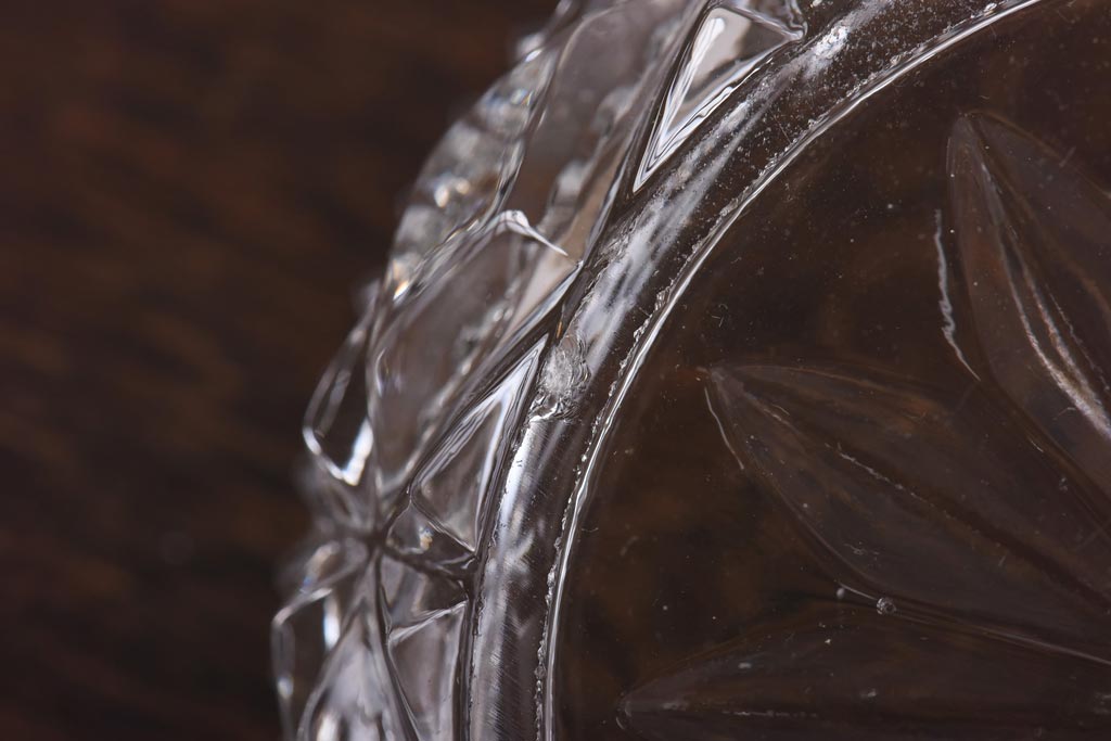 アンティーク雑貨　イギリスアンティーク　アクセサリーを魅せるプレスガラスのリングスタンド・大小2個セット