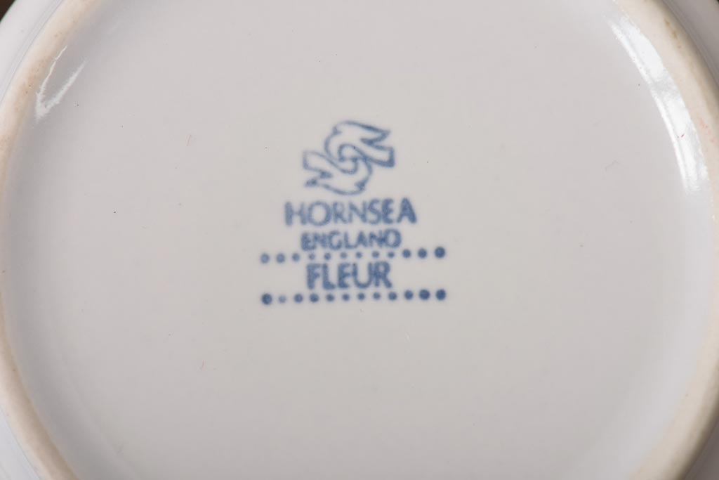 イギリスビンテージ　Hornsea(ホーンジー)　FLEUR(フルール)　トリオ2客セット(カップ&ソーサー、プレート)(1)