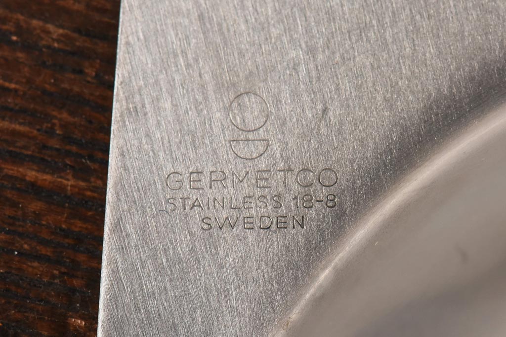 北欧ビンテージ　GERMETCO　シンプルで格好良いステンレスプレート(トレー、長皿)