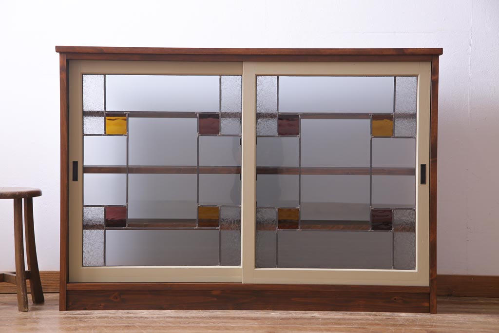 ラフジュ工房オリジナル 両面ガラス 色ガラス入りステンドグラスの戸棚 