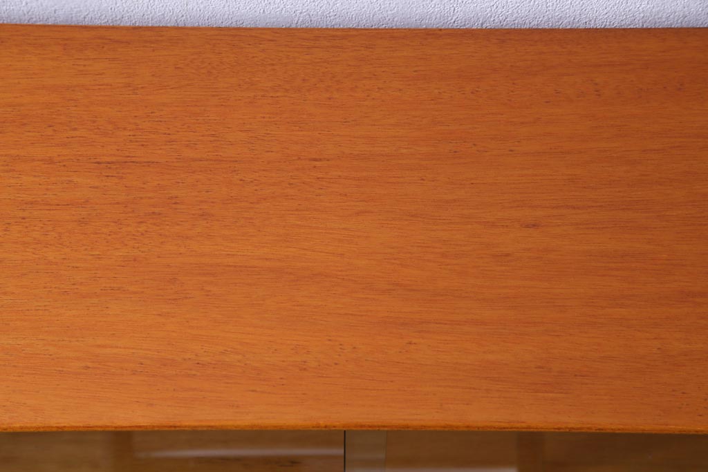 ヴィンテージ家具　イギリスビンテージ　ナチュラルな木味が魅力的なブックケース(戸棚、飾り棚、本箱)