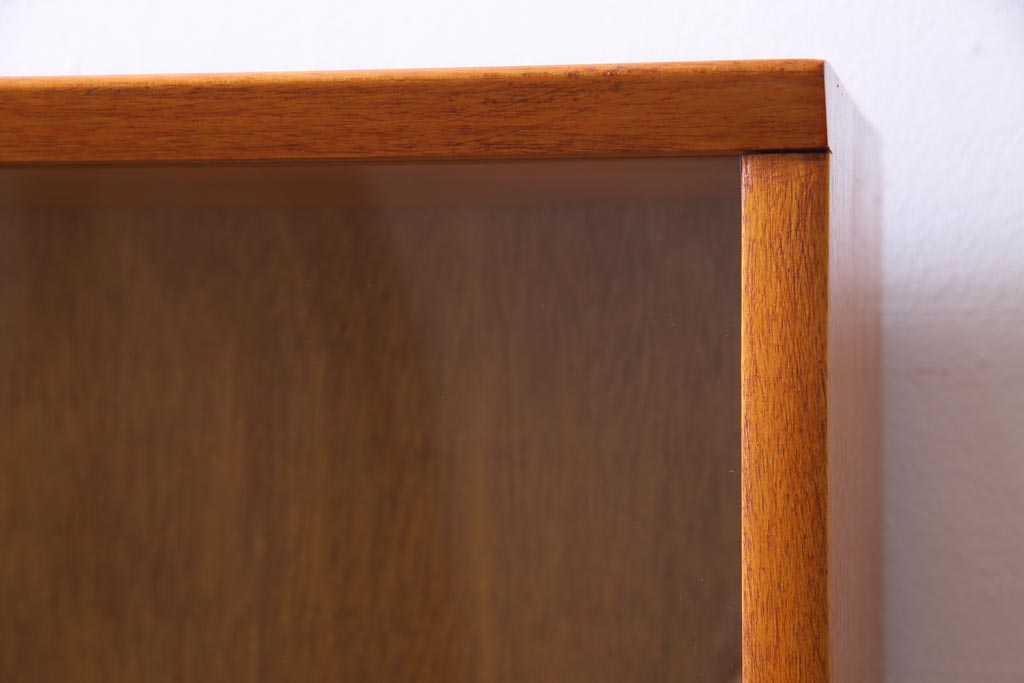 ヴィンテージ家具　イギリスビンテージ　ナチュラルな木味が魅力的なブックケース(戸棚、飾り棚、本箱)