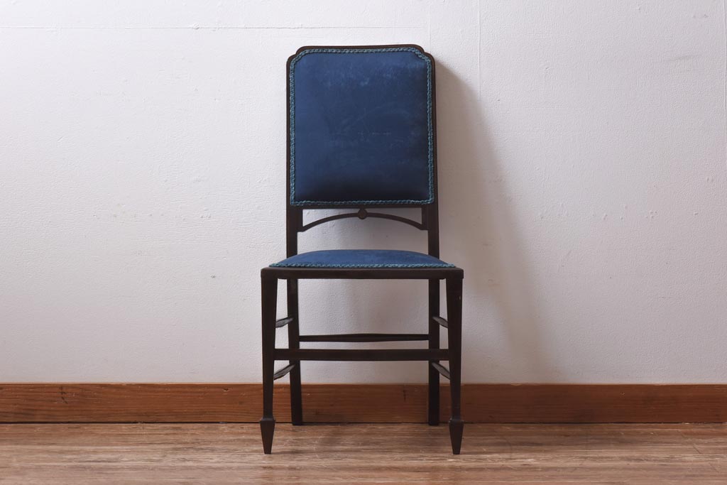 アンティーク家具　フランスアンティーク　オーク材　ブルーのファブリックがシックな印象与えるチェア(椅子)