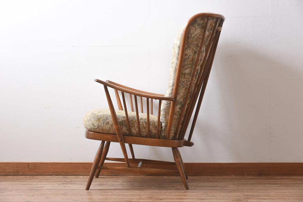 ヴィンテージ家具　イギリスビンテージ　ERCOL(アーコール)　柔らかな雰囲気漂うアームチェア(椅子)