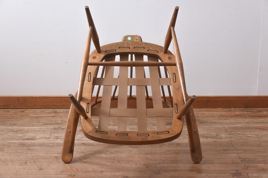 ヴィンテージ家具　イギリスビンテージ　ERCOL(アーコール)　柔らかな雰囲気漂うアームチェア(椅子)