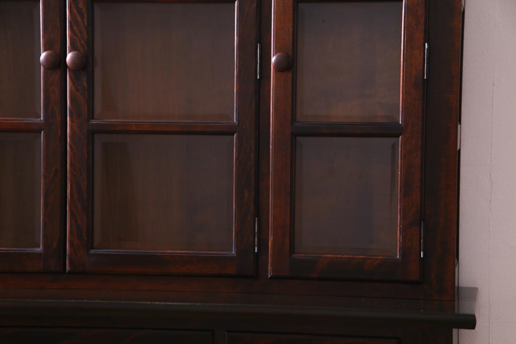中古　松本民芸家具　レアもの!大きめの取っ手が印象的なF型食器棚(カップボード、飾り棚、収納棚)(定価約100万円)