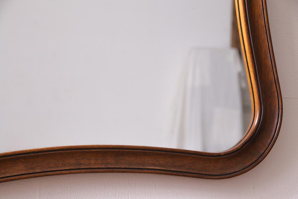 アンティーク雑貨　中古　DREXEL HERITAGE(ドレクセルヘリテイジ)　Touraine(ツーレイン)　優美なデザインが品格漂う壁掛けミラー(鏡)(定価約13万円)