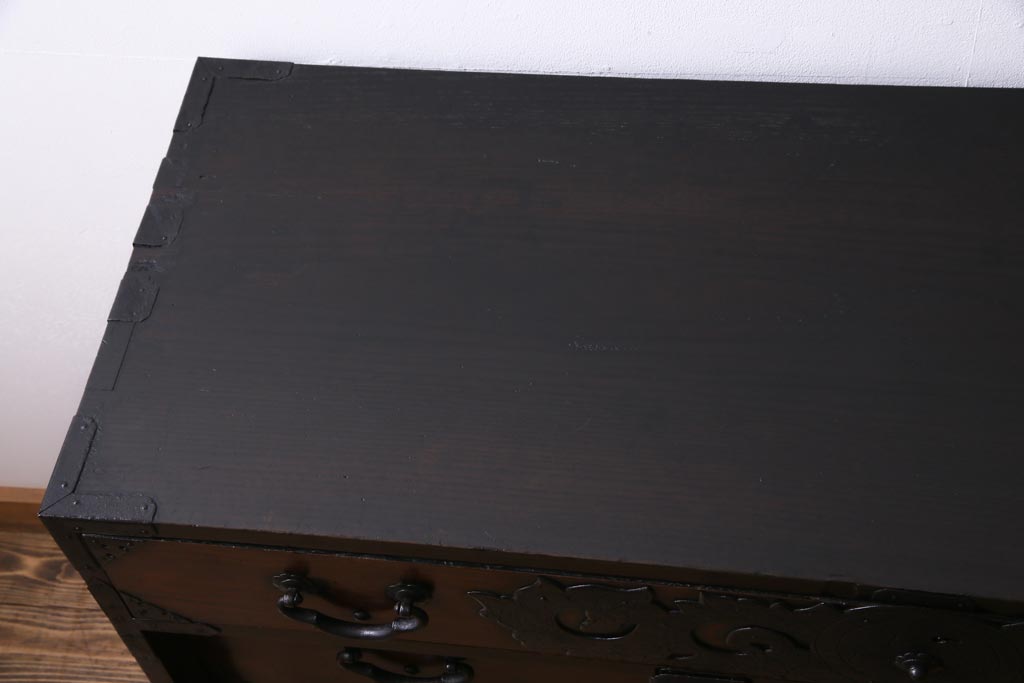 アンティーク家具　古民具　激レア!　特注品　厚みのある金具が立派な総栗材の仙台箪笥(サイドボード)