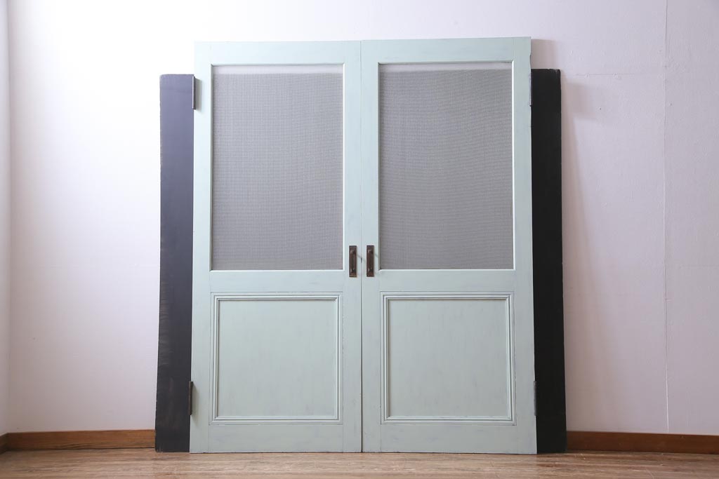 ペイント建具　プレスガラス入り　両開き　フレンチスタイルにおすすめな色合いの親子ドア(木製扉2枚1対)