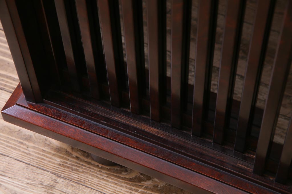 中古　九州民芸家具　シックな雰囲気とモダンなデザインが魅力的なサイドボード(収納棚)
