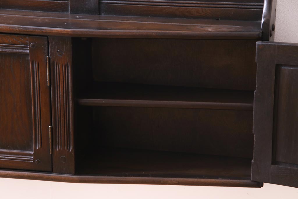 ヴィンテージ家具　イギリスビンテージ　ERCOL(アーコール)　大人の雰囲気漂う上質な壁掛け収納(ウォールシェルフ、吊り戸棚)