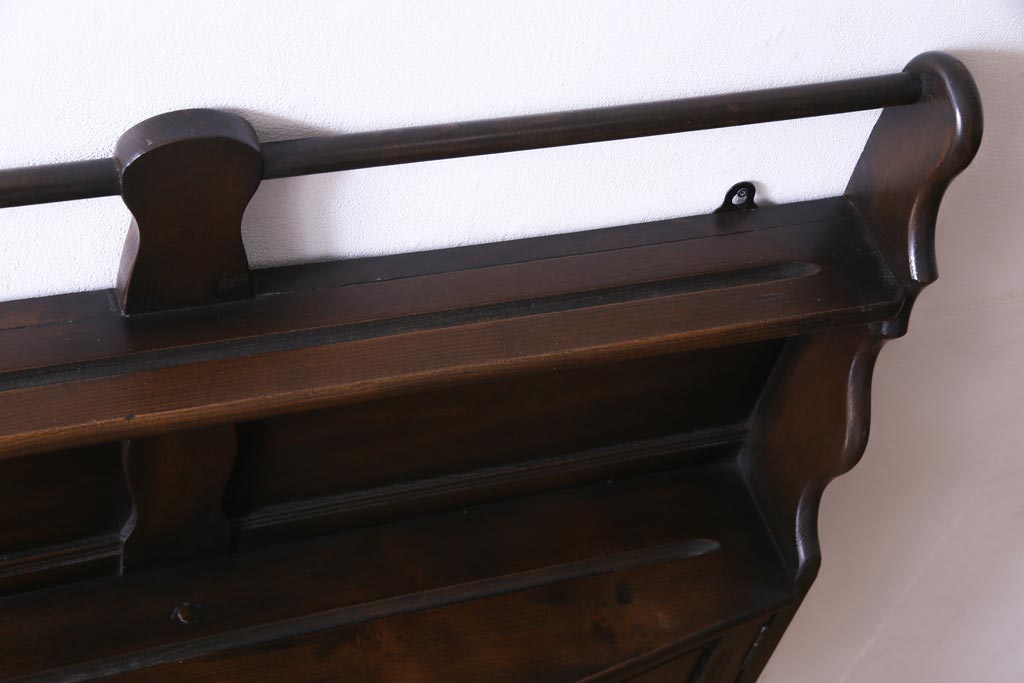 ヴィンテージ家具　イギリスビンテージ　ERCOL(アーコール)　大人の雰囲気漂う上質な壁掛け収納(ウォールシェルフ、吊り戸棚)