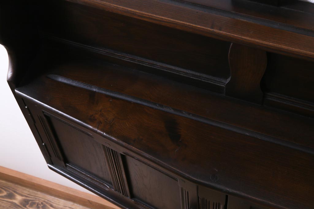 ヴィンテージ家具　イギリスビンテージ　ERCOL(アーコール)　大人の雰囲気漂う上質な壁掛け収納(ウォールシェルフ、吊り戸棚)