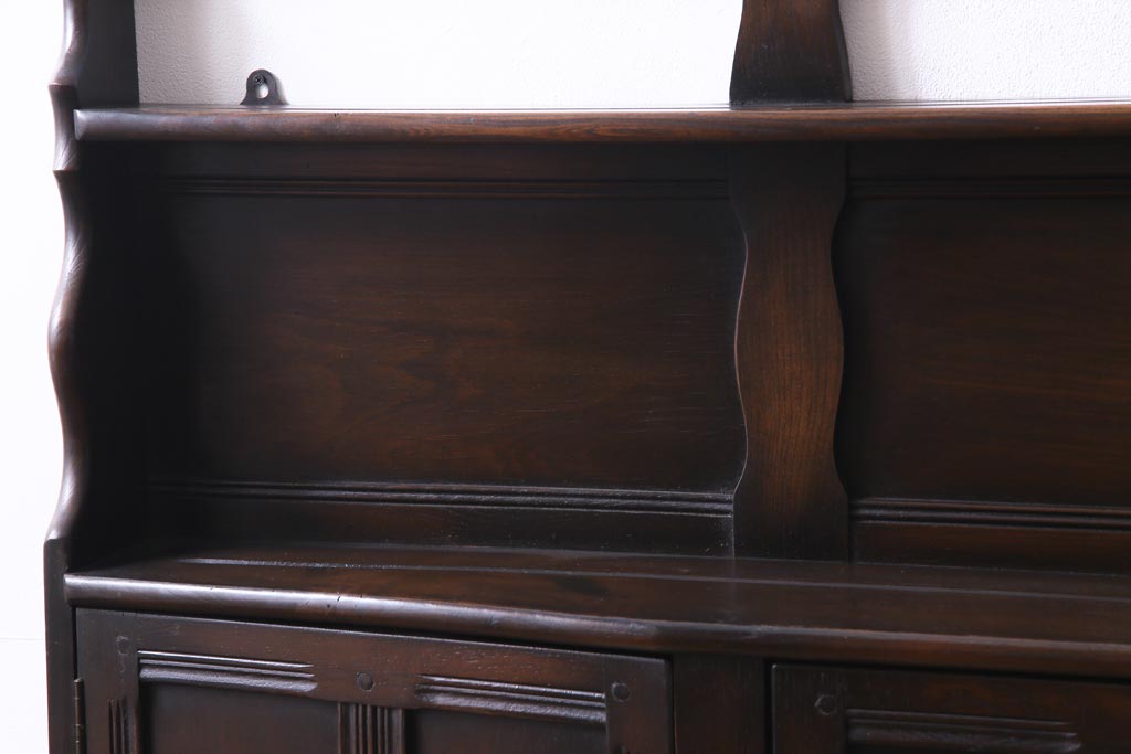 ヴィンテージ家具　イギリスビンテージ　ERCOL(アーコール)　大人の雰囲気漂う上質な壁掛け収納(ウォールシェルフ、吊り戸棚)