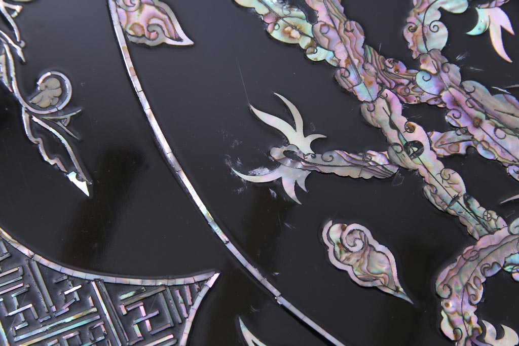民芸家具　螺鈿細工　高級品　華やかな意匠が存在感を放つ座卓テーブル(ローテーブル、センターテーブル)(定価約60万円)