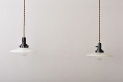 昭和レトロ　戦前　昔懐かしいデザインの平笠照明(吊り下げ照明、ペンダントライト)2個セット(3)