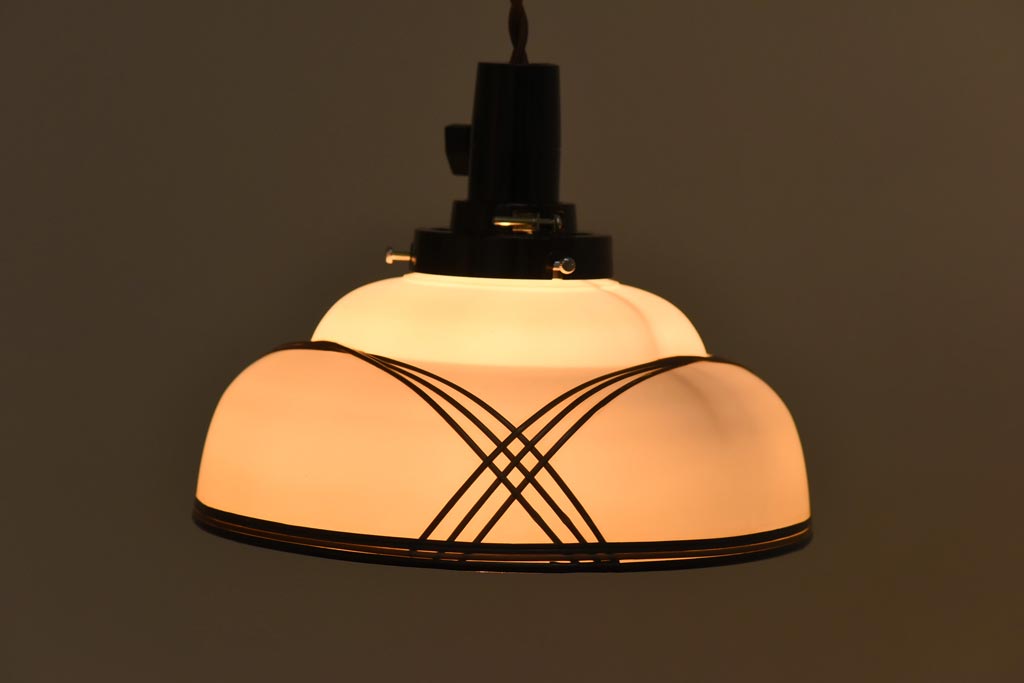 昭和レトロ　シンプルで風情のあるセルロイド巻電笠(ペンダントライト、天井照明)