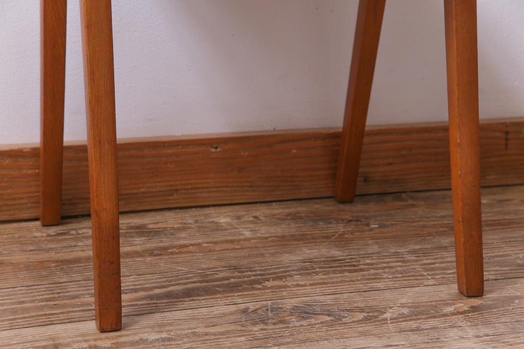 ヴィンテージ家具　ビンテージ　秋田木工　ミッドセンチュリーな雰囲気がお洒落なスタッキングスツール(スツール、椅子)