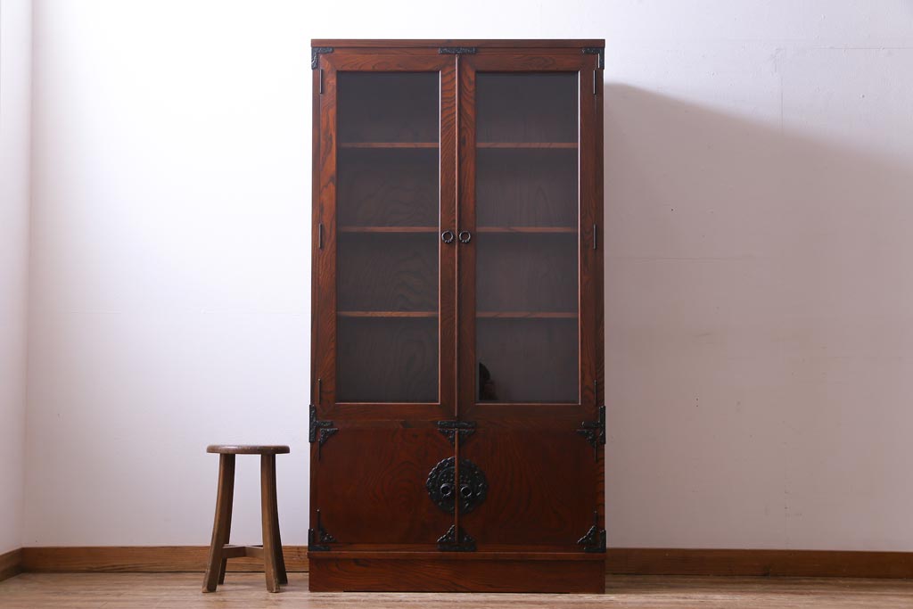 中古　岩谷堂箪笥　233　拭き漆塗りが上品なキャビネット(書棚、本箱)(定価約45万円)
