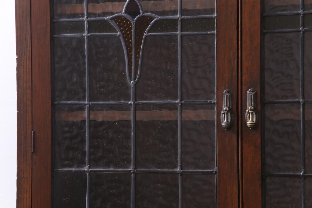 アンティーク家具　イギリスアンティーク　オーク材　薄型　当時物のステンドグラスがお洒落なキャビネット(収納棚、本箱)