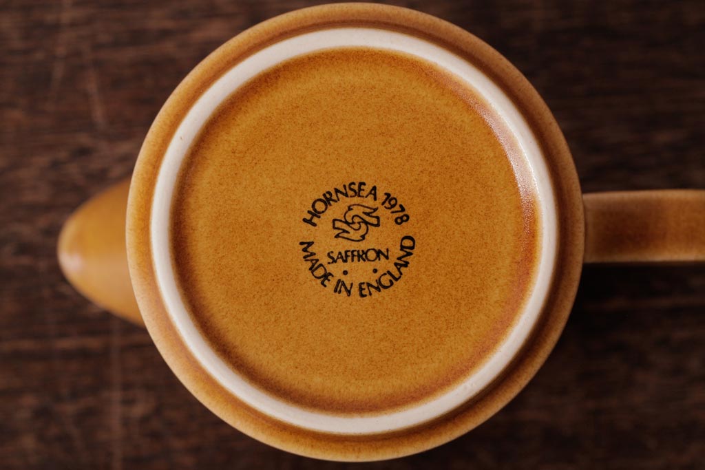 アンティーク雑貨　イギリスビンテージ　HORNSEA(ホーンジー)　SAFFRON(サフラン)　レトロな花柄がかわいらしいクリーマー