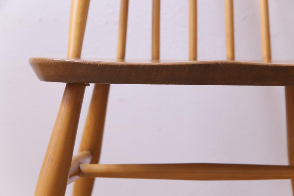 ヴィンテージ家具　イギリスビンテージ　ERCOL(アーコール)　シンプルかつ上品な佇まいのゴールドスミスチェア(椅子、ダイニングチェア)