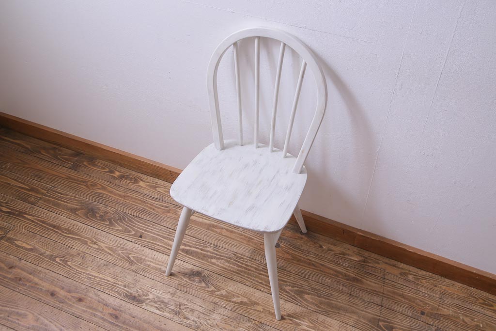 イギリスビンテージ　ペイント家具　ERCOL(アーコール)　アイボリーカラーが愛らしいフープバックチェア(椅子、ダイニングチェア)