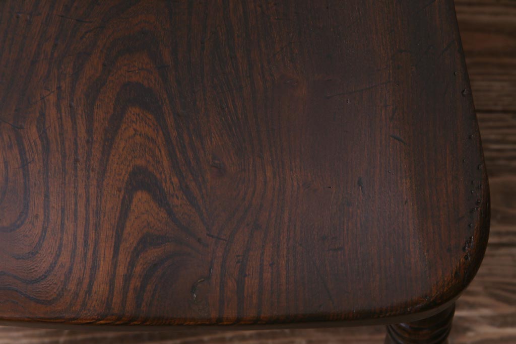 ヴィンテージ家具　イギリスビンテージ　美しい背もたれが魅力的なホイールバックチェア(ウィンザーチェア、ダイニングチェア、ウインザーチェア)